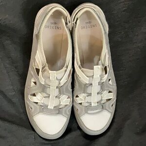 Earth Origins Women's Gray Casual Velcro Slingback Shoes